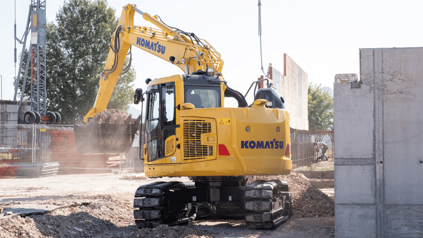 PC138US-11E0 Short Tail Excavator: Powerful in Confined Spaces